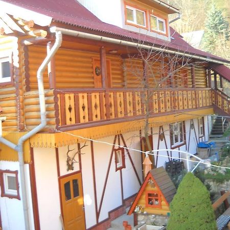 Smerekova Hata Hotel Yasinya Luaran gambar