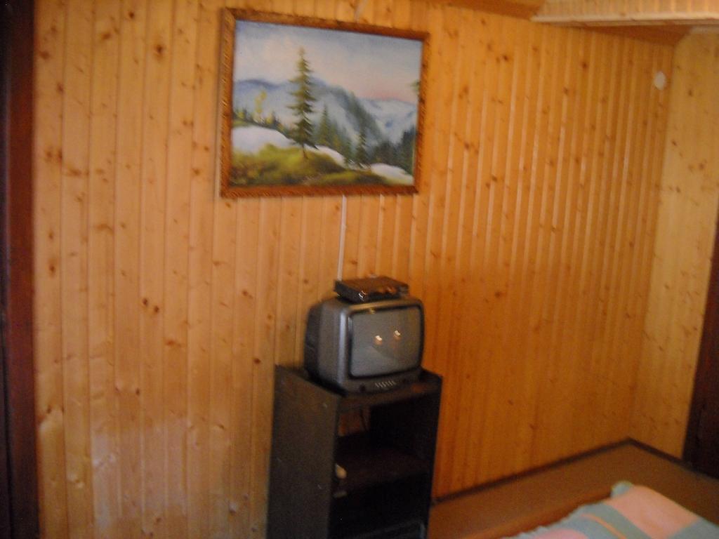 Smerekova Hata Hotel Yasinya Bilik gambar