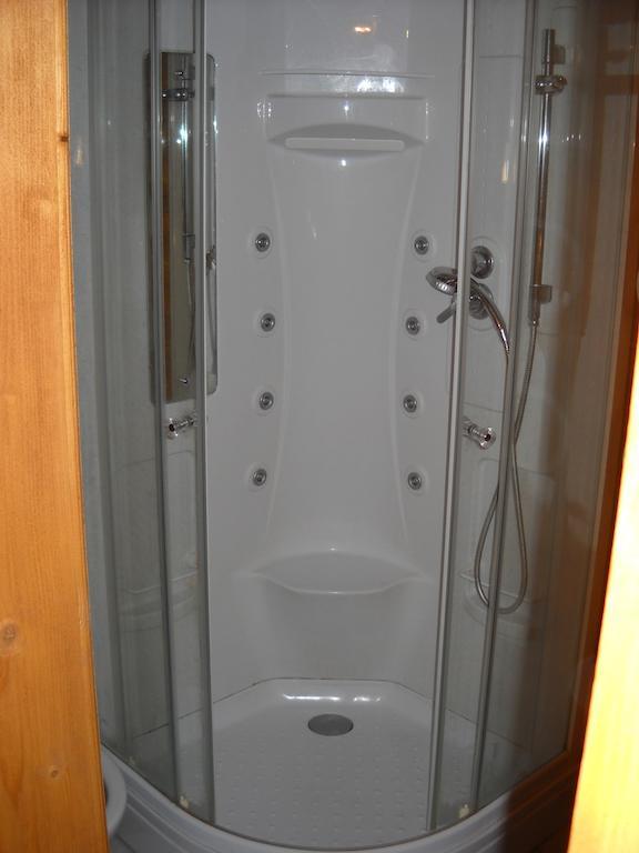 Smerekova Hata Hotel Yasinya Bilik gambar
