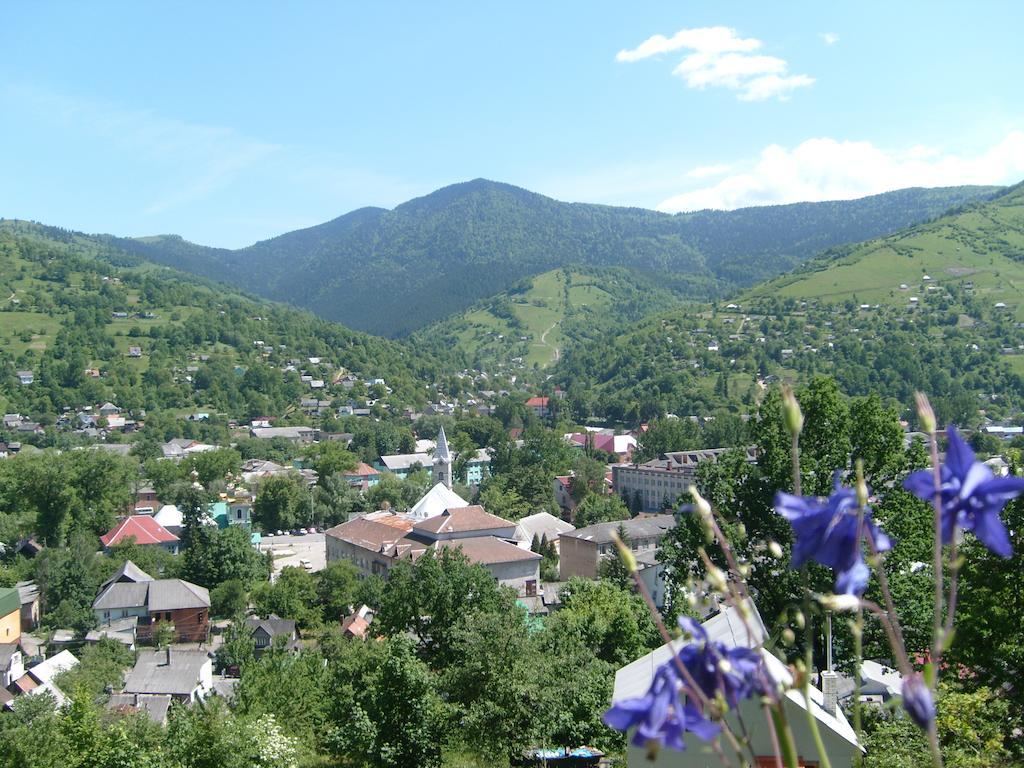 Smerekova Hata Hotel Yasinya Luaran gambar