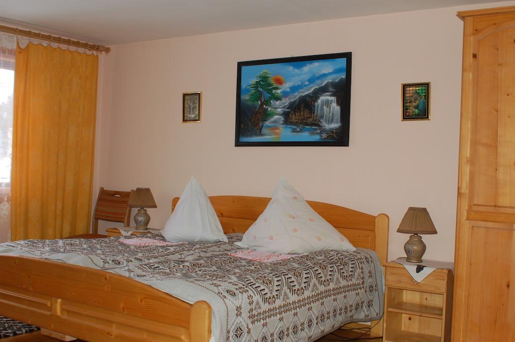 Smerekova Hata Hotel Yasinya Bilik gambar